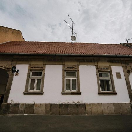 Ferienwohnung Plitzner Belvárosi Apartmanház Erlau Exterior foto