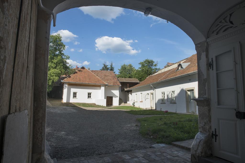 Ferienwohnung Plitzner Belvárosi Apartmanház Erlau Exterior foto